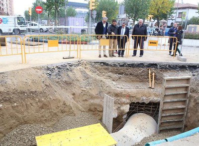L’alcalde de Lleida ha visitat avui l’actuació, que permetrà incrementar la capacitat de desguàs de la xarxa de clavegueram en cas de pluges intenses….