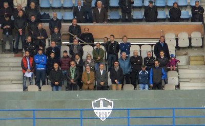 L'alcalde Ros, amb el president del club, A.Esteve, a la llotja del Camp d'Esports, en el minut de silenci solidaritzant-se amb les víctimes de París.