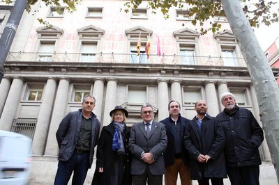 L'alcalde, la tinent d'alcalde Montse Parra, l'arquitecte Jaume Terés, el director del Museu Morera, Jesús Navarro, i el Comissionat del Museu, Anton….