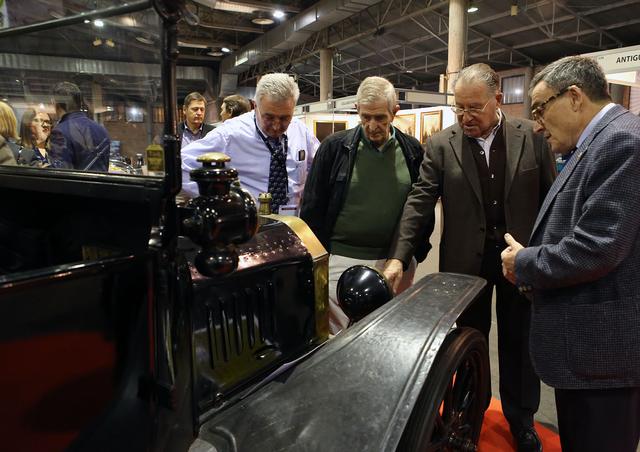 El Club de Vehicles Històrics de Lleida col·labora amb Lleidantic, Lleida Retro i la Trobada del Disc a Fira de Lleida
