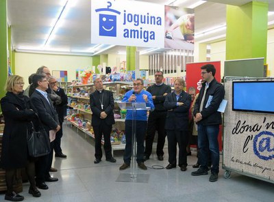 La nova botiga Troballes està situada al carrer del Príncep de Viana, 78. És la quarta que hi ha a la ciutat.