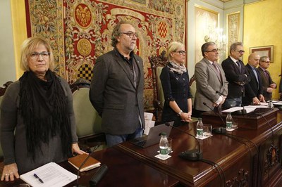 Fotografia del minut de silenci per les víctimes dels atemptats de París.