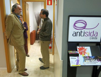 L'Associació Antisida Lleida té la seva seu al carrer de Lluís Besa, 17, baixos.