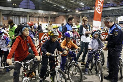 L'alcaldessa accidental, Montse Mínguez, ha visitat aquesta tarda Cucalòcum i Cucaesport a Fira de Lleida.