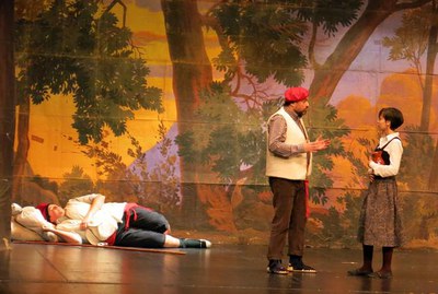 La versió d'Els Pastorets de la companyia AEM Belles Arts Teatre és de Lluís Millà.