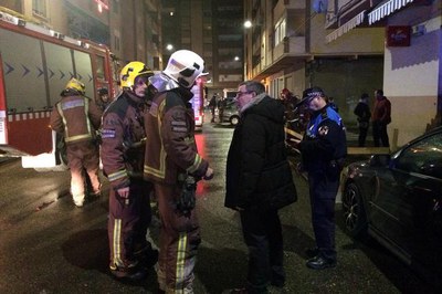 L'alcalde Ros s'ha personat en el lloc dels fets per saber de primera mà la magnitud del sinistre.