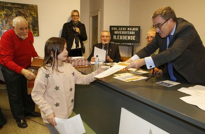 L’alcalde Ros ha participat en el lliurament de premis del concurs literari i de dibuix dels Reis Mags, organitzat per l’Associació dels Reis Mags de….