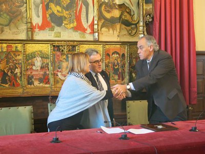 La signatura del conveni entre la Paeria i el Força Lleida CE s'ha fet al Saló del Retaule de la Paeria.