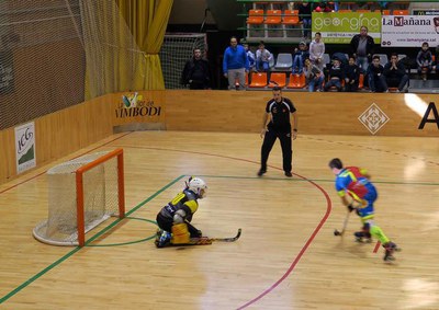 El porter local va tenir una gran intervenció en els moments finals del partit, evitant l’empat de l’Igualada.