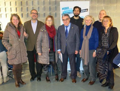 Àngel Ros, amb M. Parra i M. Teresa Llorens, en la visita al taller d'Animac al Magical.