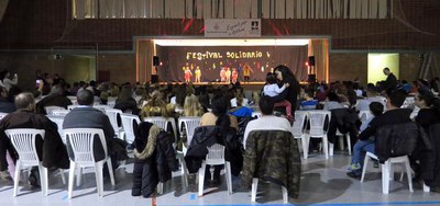 Els diners recaptats al festival es destinen a la compra d'aliments per famílies sense recursos.