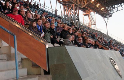 L'alcalde Ros, que ha anat al Camp d'Esports a animar el Lleida, ha felicitat l'equip per la seva victòria.