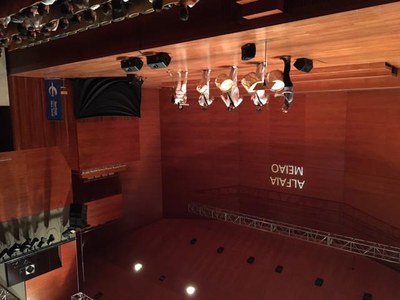 Aquest dimecres, alumnes de 6è de primària es van poder apropar a les tradicions d’un país llunyà. “La batucada, de l’esclavatge a la festa” és un es….