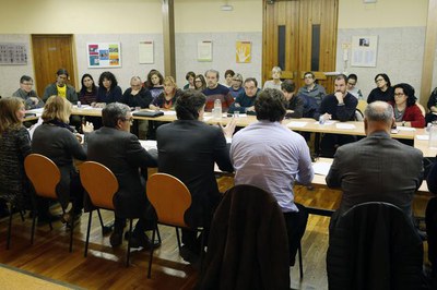 La reunió de constitució del nou Consell Escolar Municipal s'ha fet a l'Aula Paulo Freire.