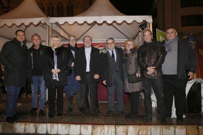Els participants i els conductors de la tertúlia van voler immortalitzar aquest moment històric.