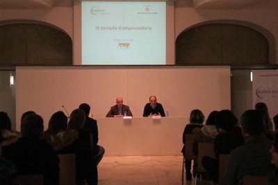 El projecte educatiu EJE proposa a l'alumnat crear i gestionar la seva pròpia mini-empresa.