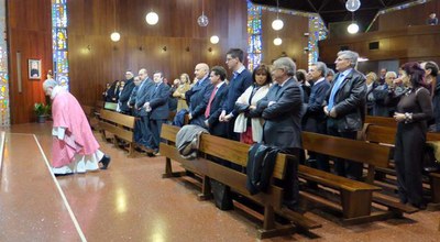 La jornada s'ha iniciat amb una missa d'homenatge a la gent gran a la parròquia de Sant Martí, amb l'assistència del tinent d'alcalde Rafael Peris.