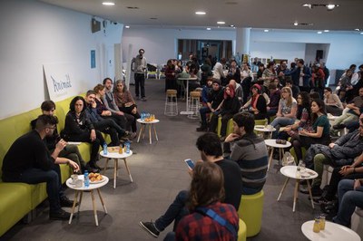 L'Esmorzar d'Autors va aplegar força expectació.