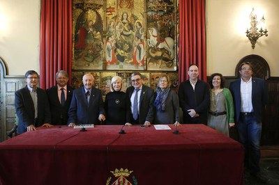 L'alcalde Ros i l'escriptor J.Vallverdú han formalitzat avui la donació d’obres de Cristòfol i Trepat al Museu d’Art Jaume Morera.