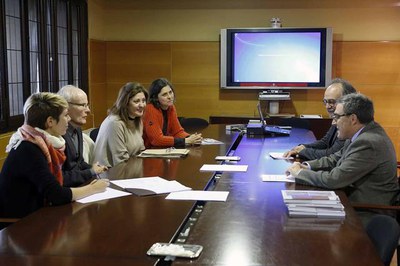 A la trobada han assistit l'alcalde i el regidor de Polítiques per als Drets de les Persones, Xavier Rodamilans.