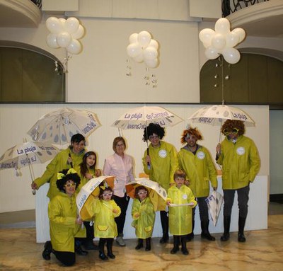 La Pluja de Carnaval, de l’AV del Centre Històric, s'ha endut el primer premi del concurs de Carnaval 2016 de Lleida.