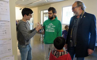Els joves que han participat en el taller de robòtica han après sobre la construcció i la programació de robots.
