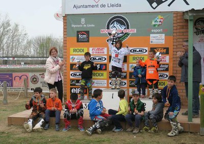 Pòdium i participants de la categoria Mx 50.