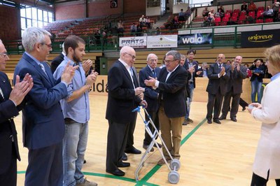 L'alcalde amb  el primer president del Llista Blava, Ramon Barrufet.