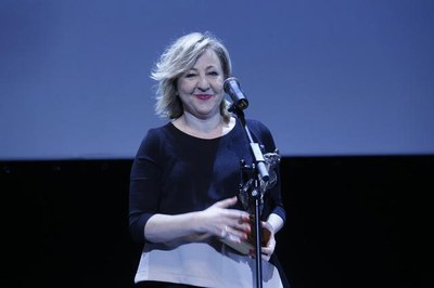 Carmen Machi va rebre el premi d'honor de la mostra de mans de l'actriu lleidatana Mireia Aixalà.