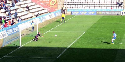 Marc Martínez va aconseguir l'empat al transformar aquest penal abans del descans.