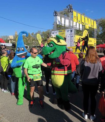 La mascota de la Cursa ha animat els corredors.