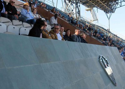 L'alcalde Ros i els regidors de la Paeria han presenciat el partit des de la llotja del Camp d'Esports.