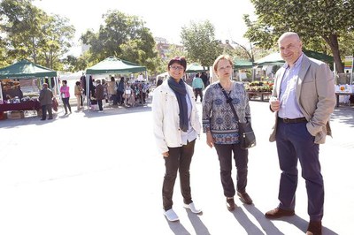 Enguany hi participen 26 parades amb un ampli ventall de productes i serveis.