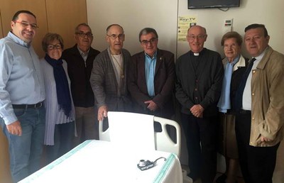 L'alcalde ha coincidit amb amics i companys de Mn. Mora de la Parròquia del Carme.