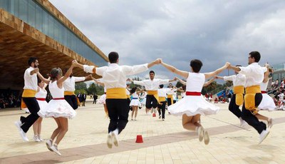 La jornada ha estat amenitzada per la Cobla Jovenívola d'Agramunt.