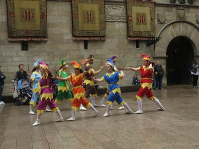 La Moixiganga de Lleida és dels balls més singulars del territori català i  mostra des de represenetacions jocoses a solemnes..