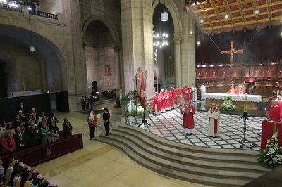 El seguici ha donat pas a la Missa solemne en honor al patró, que ha presidit el bisbe de la Diòcesi, monsenyor Salvador Giménez.