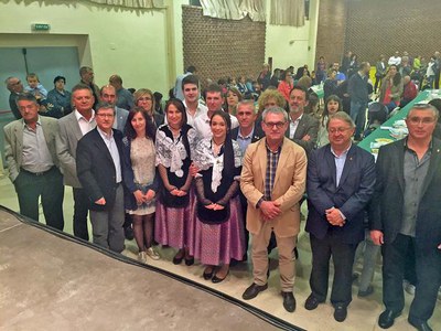 Presentació de pubilles i hereus a la Festa Major de l'EMD de Sucs.