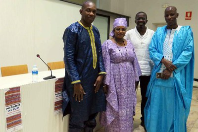 La conferència ha anat a càrrec d'Amadou Bocar Sam (al centre de la imatge).