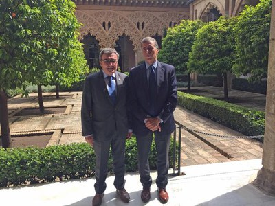 El paer en cap, Àngel Ros, s'ha reunit aquest migdia amb el president de les Corts d'Aragó, Antonio Cosculluela.