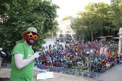 El Sr. Postu va ser l'encarregat de fer Lo Caragolasso davant les colles.