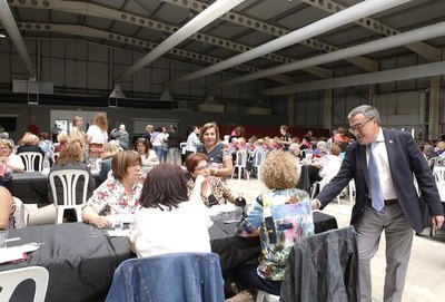 Més de 320 dones de 28 entitats, associacions i vocalies de dones de Lleida participen en l’esdeveniment.