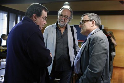 L’alcalde de Lleida, Àngel Ros; el tinent d’alcalde Xavier Rodamilans i el degà d’Educació, Psicologia i Treball Social de la UdL i director de la Cà….