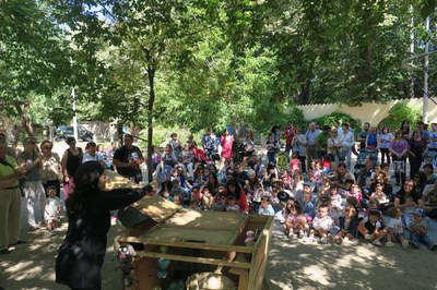 El programa FIL, impulsat pel servei d’Educació de l’Ajuntament de Lleida, pretén ser un complement al treball quotidià que es fa a la xarxa de ludot….