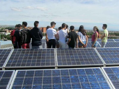 Visita a la planta fotovoltaica del Camp d'Esports.