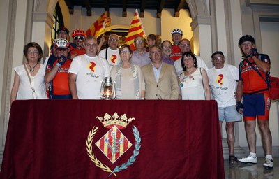 La tinent d'alcalde Montse Parra ha presidit l'acte oficial de rebuda de la Flama del Canigó al Palau de la Paeria..