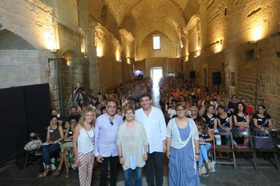 La sala de la Canonja del Turó de la Seu Vella ha acollit la trobada, a la qual han assistit prop de 300 mestres d'escoles de primària de Catalunya.