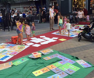 L'ambientació amb jocs infantils ha anat de la mà de l'ONG SED dels Maristes.