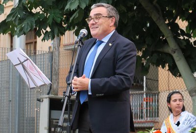 L'alcalde Ros ha estat el pregoner de la festa major de l'AV Jaume I en el 30è aniversari de l'entitat.