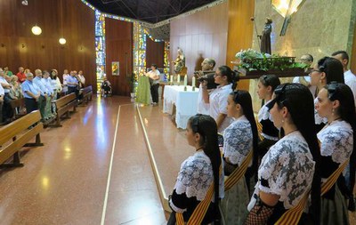 Missa solemne de festa major del barri de Jaume I, a la parròquia de Sant Martí.